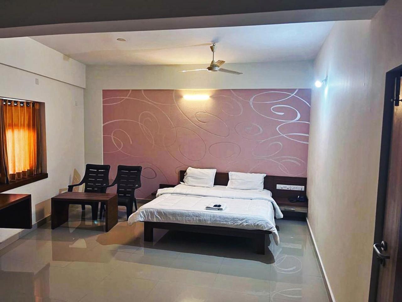 Hotel Radha Pangala Экстерьер фото
