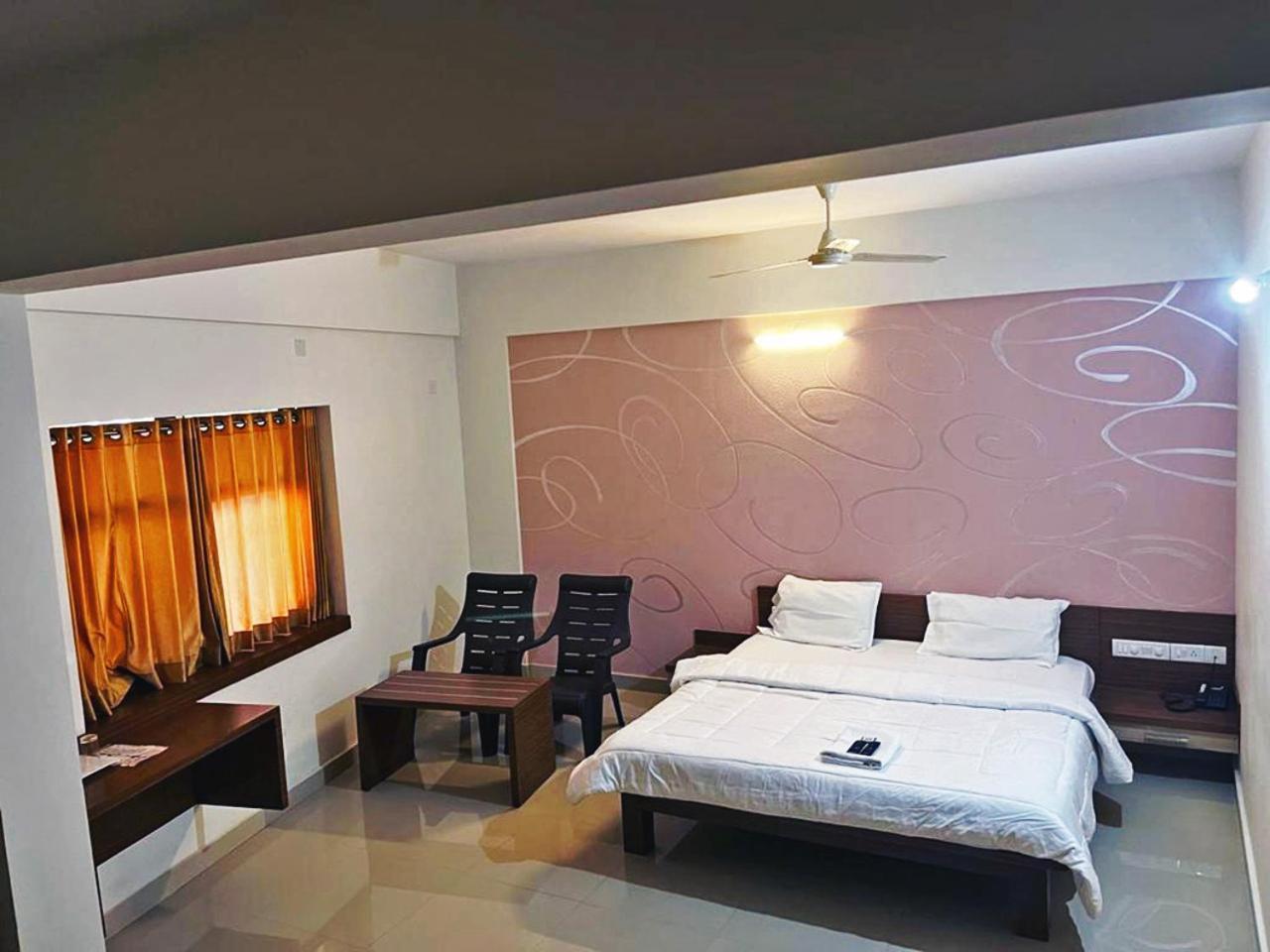Hotel Radha Pangala Экстерьер фото